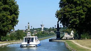 France: Burgundy by boat and bicycle