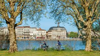 France: Bordeaux by boat and bicycle